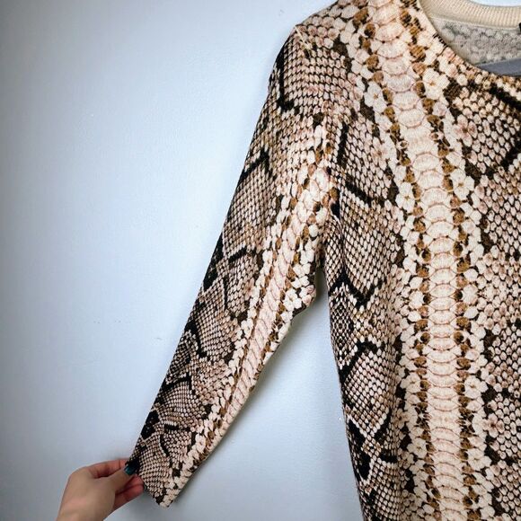 J.Crew Tippi Merino Wool Knit Sweater Cropped Sleeve Python Snake Print Beige XS - Picture 5 of 12
